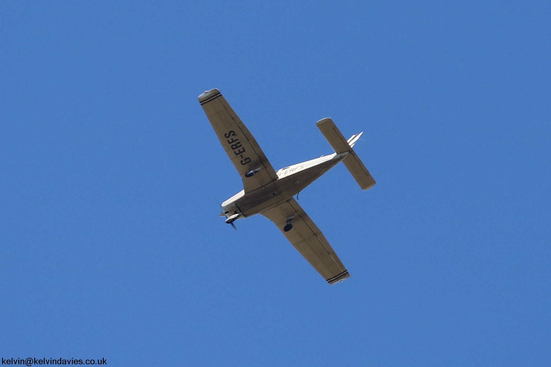 Private Piper PA-28 G-ERFS