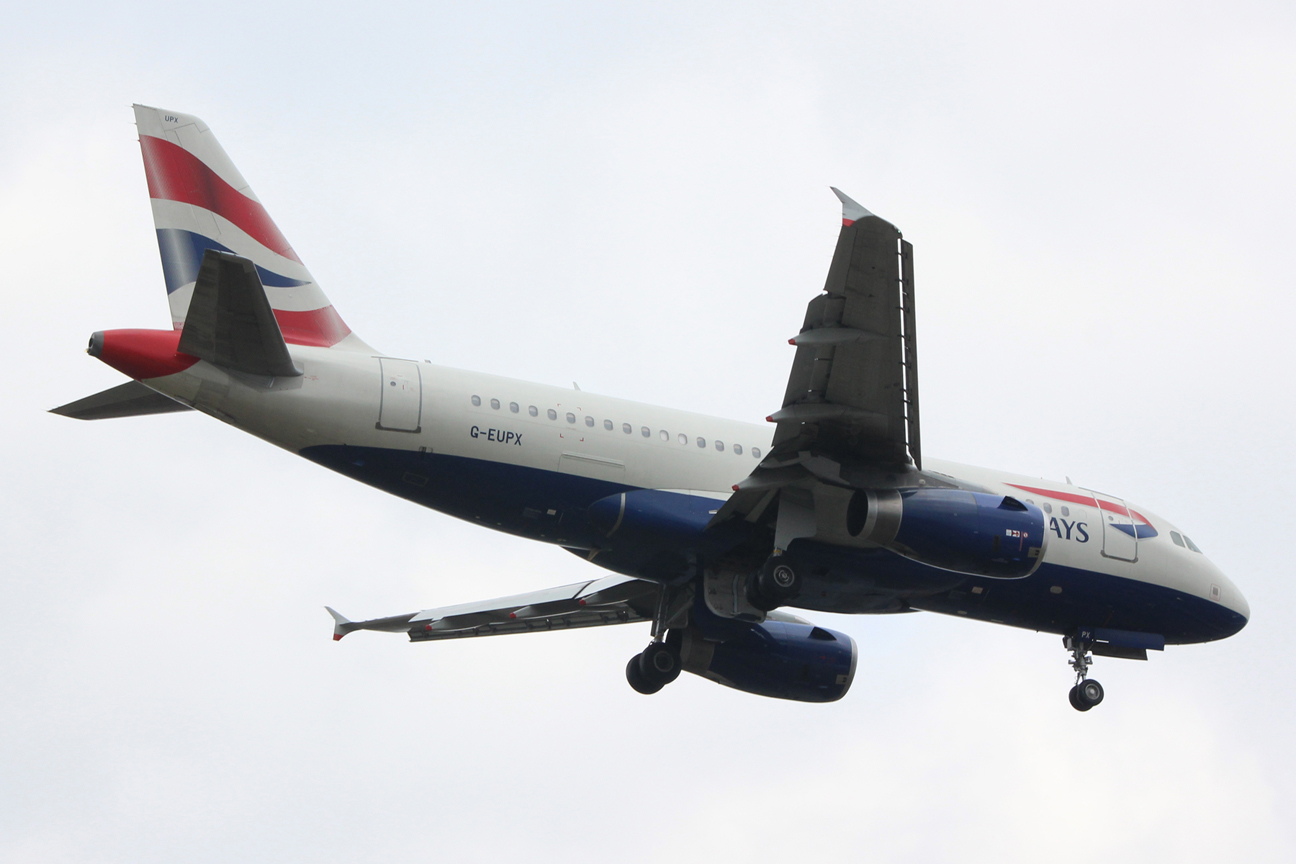 British Airways A319 G-EUPX