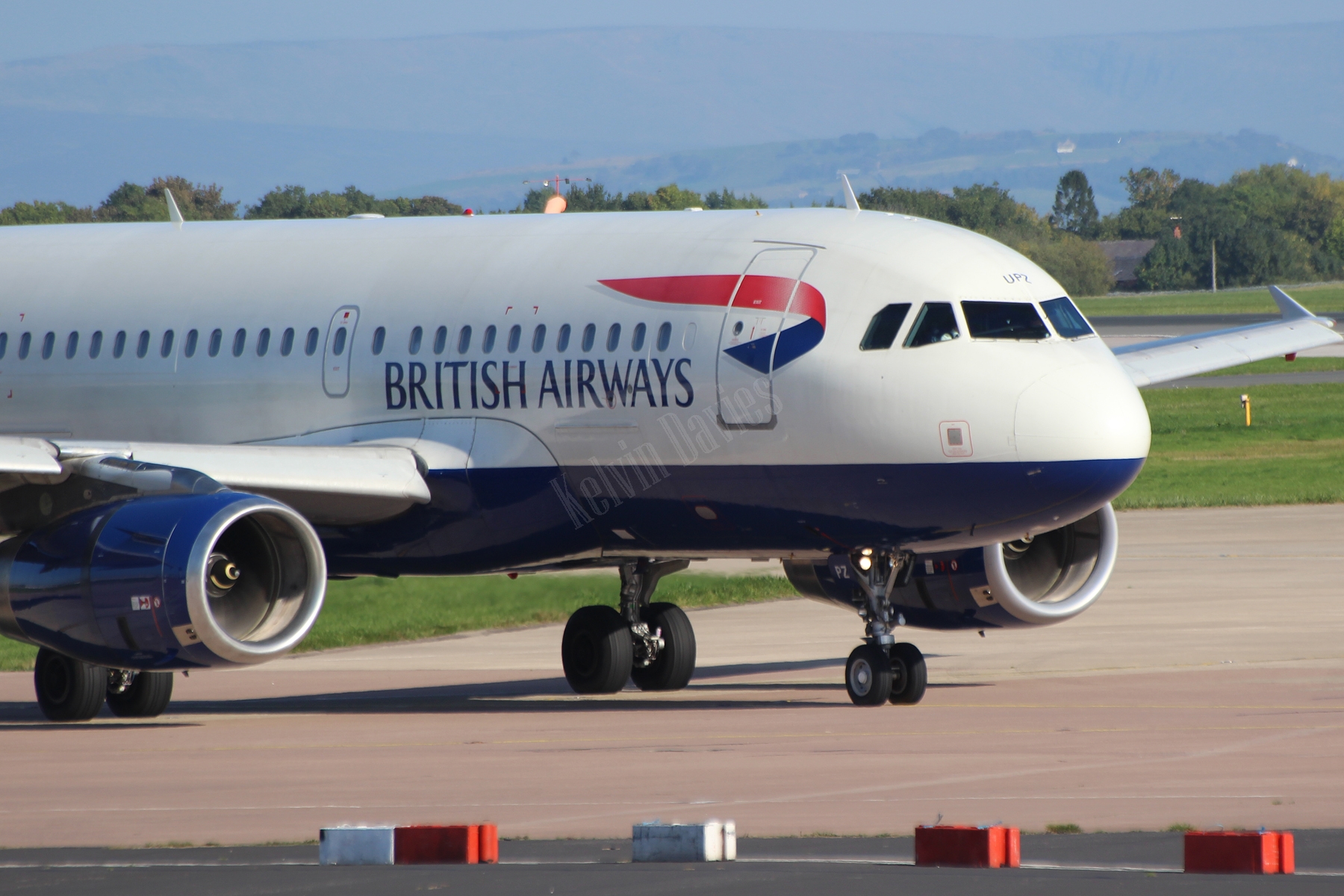 British Airways A319 G-EUPZ