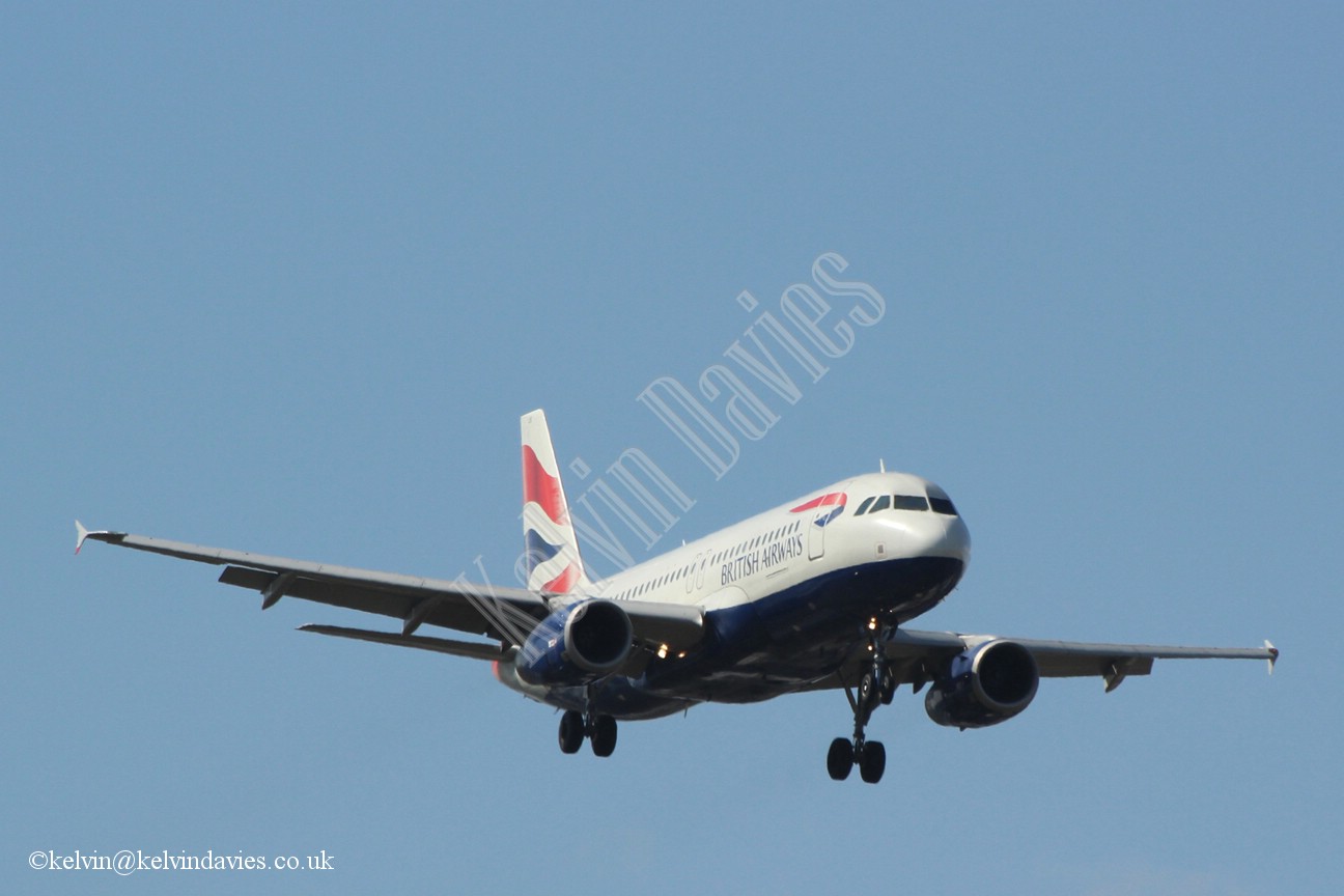 British Airways A320 G-EUUS