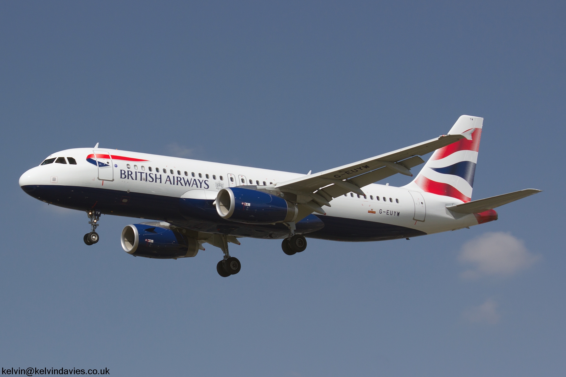 British Airways A320 G-EUYW