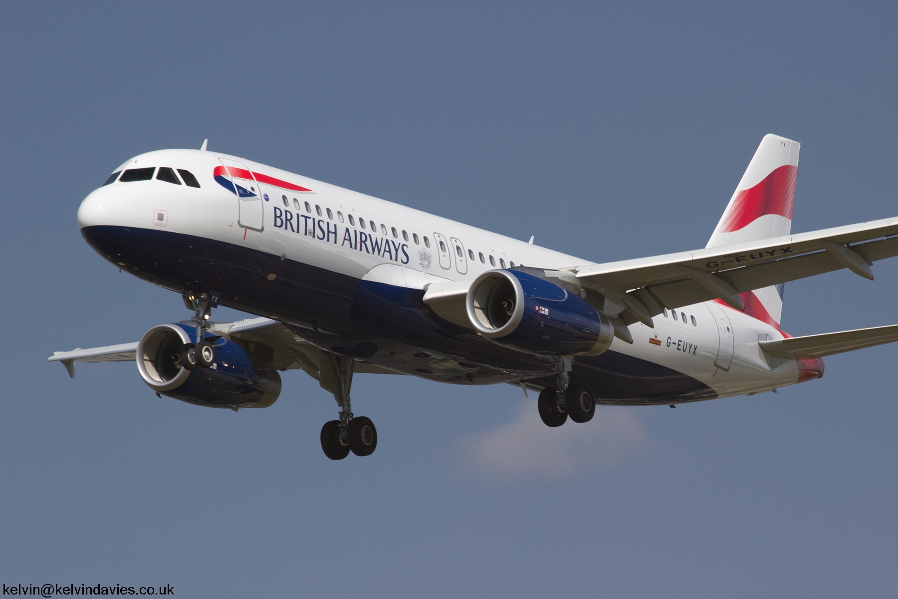British Airways A320 G-EUYX