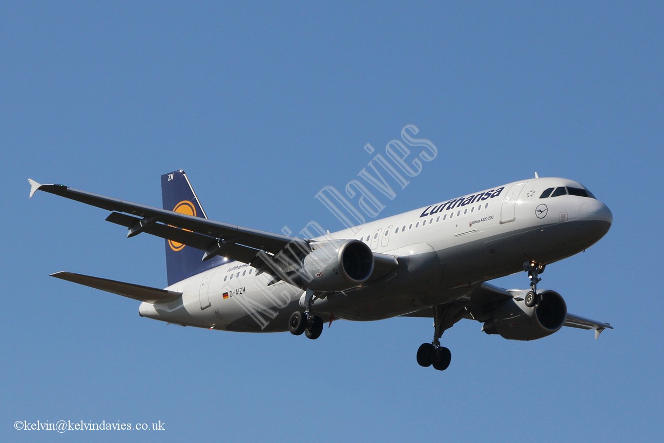 Lufthansa A320 D-AIZM