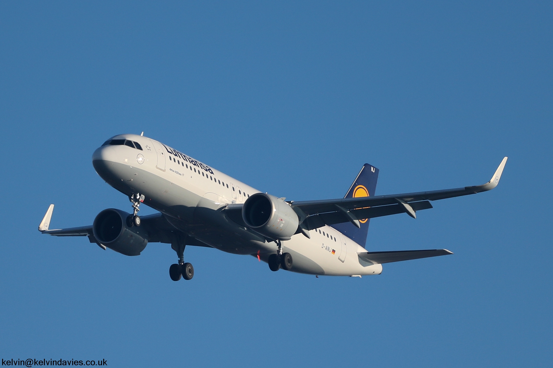 Lufthansa A320 D-AINJ