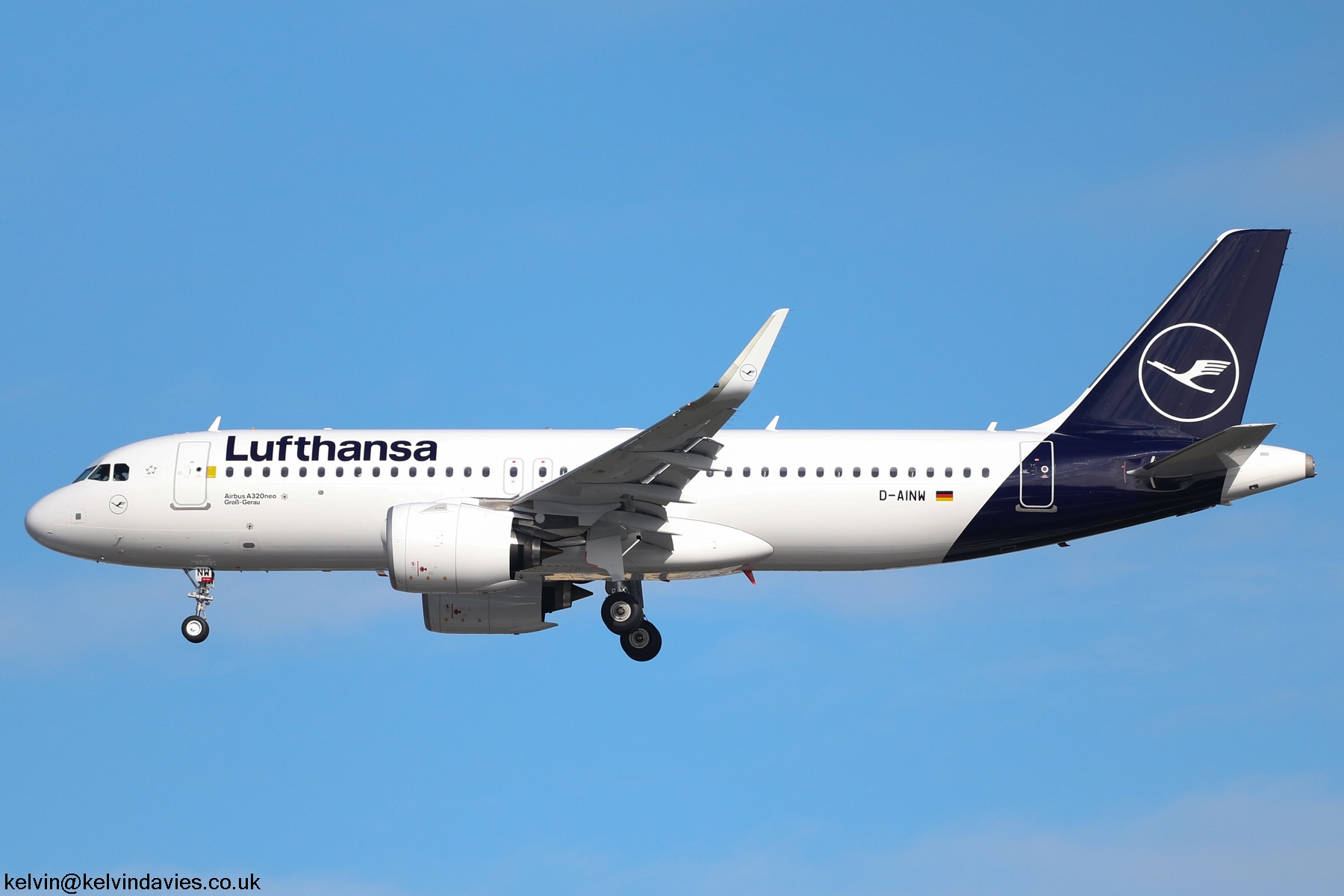 Lufthansa A320 D-AINW