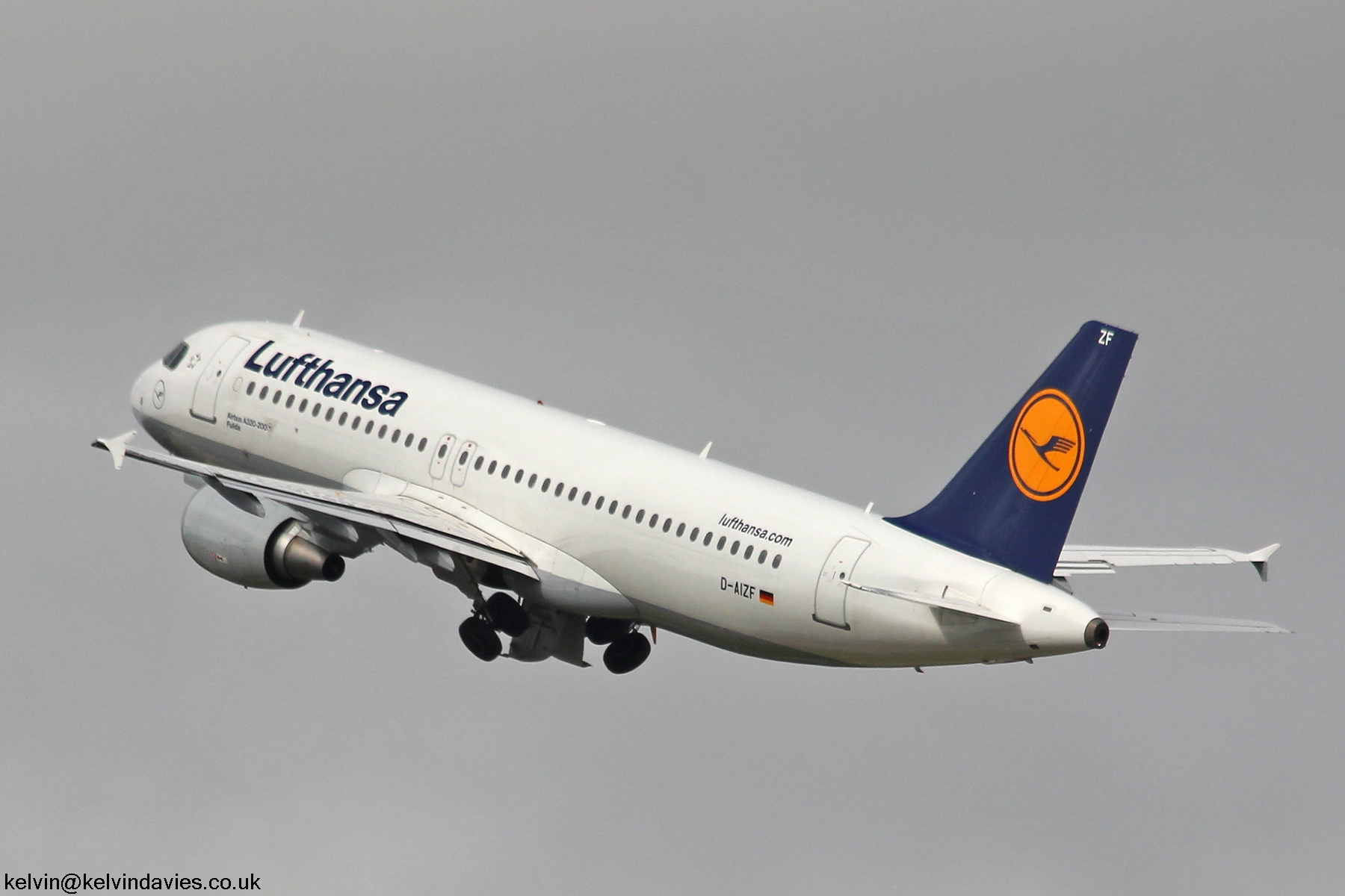 Lufthansa A320 D-AIZF