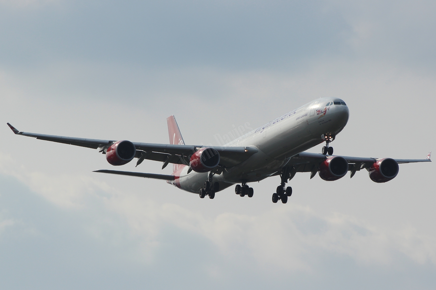 Virgin Atlantic A340 G-VRED