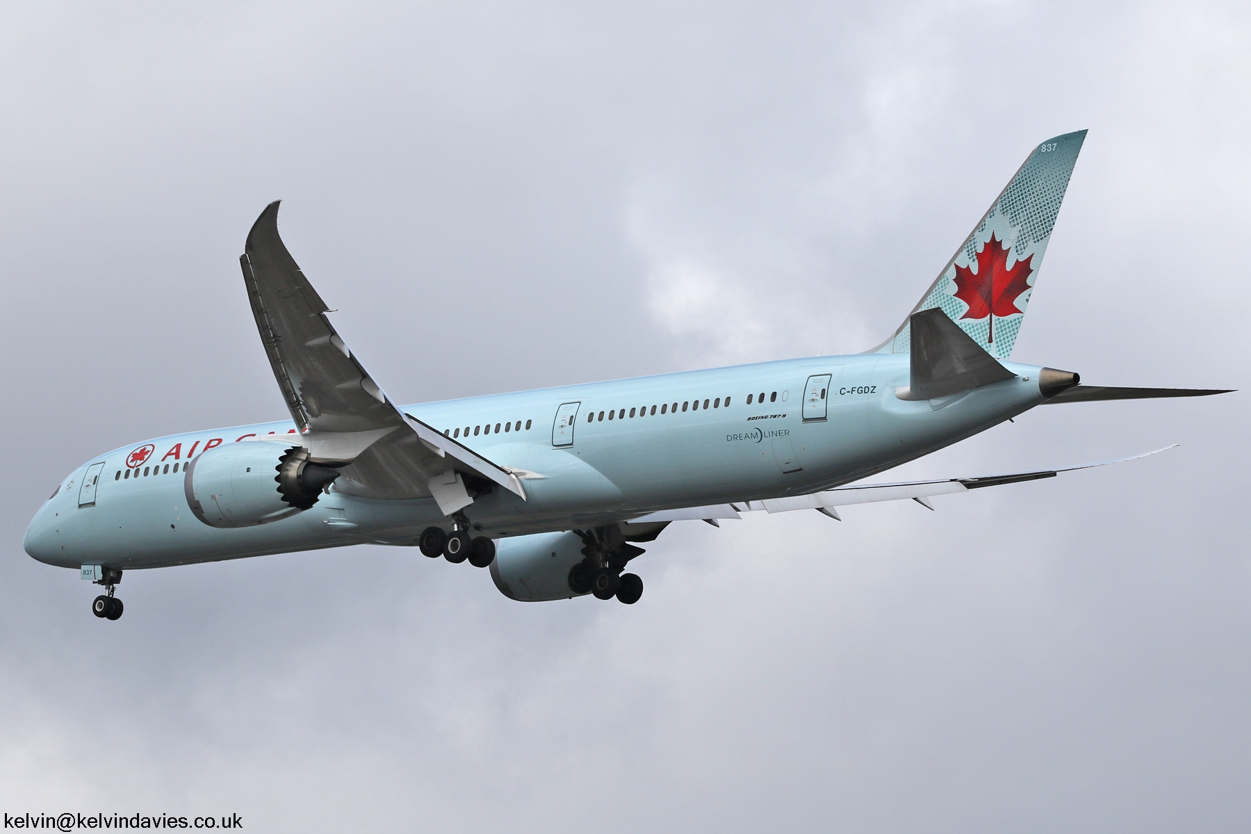 Air Canada 787 C-FGDZ