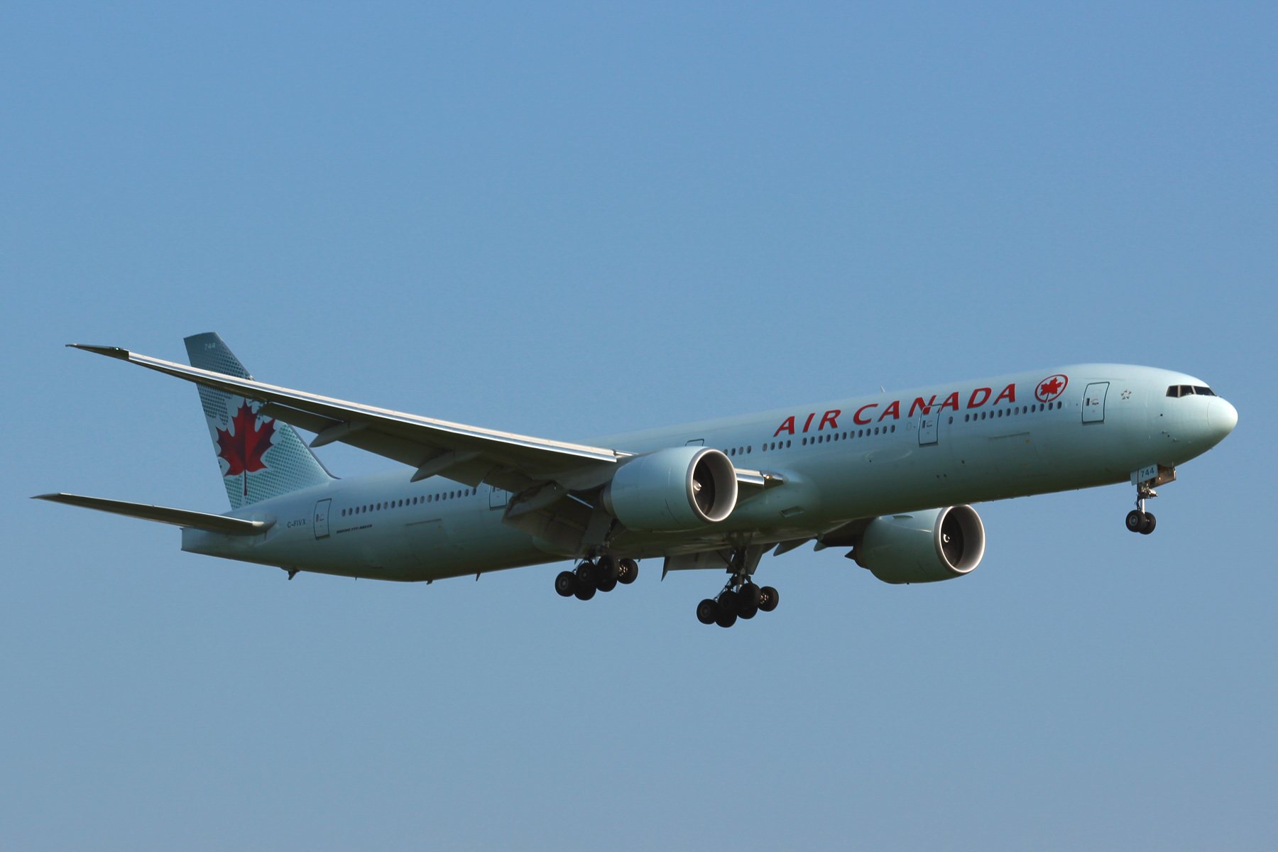 Air Canada 777 C-FIVX