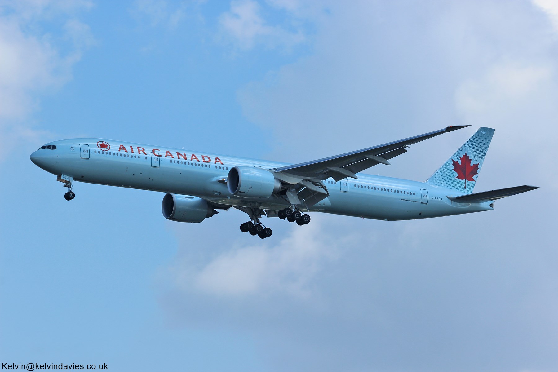 Air Canada 777 C-FKAU