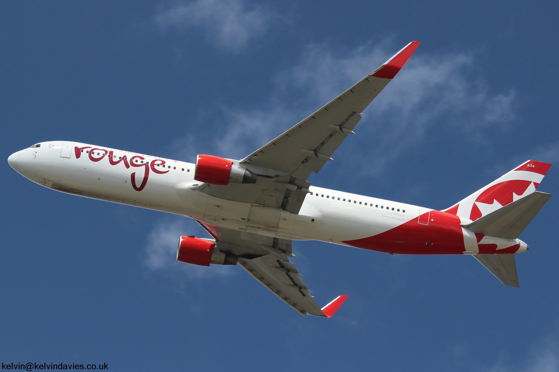 Air Canada Rouge 767 C-FMWV