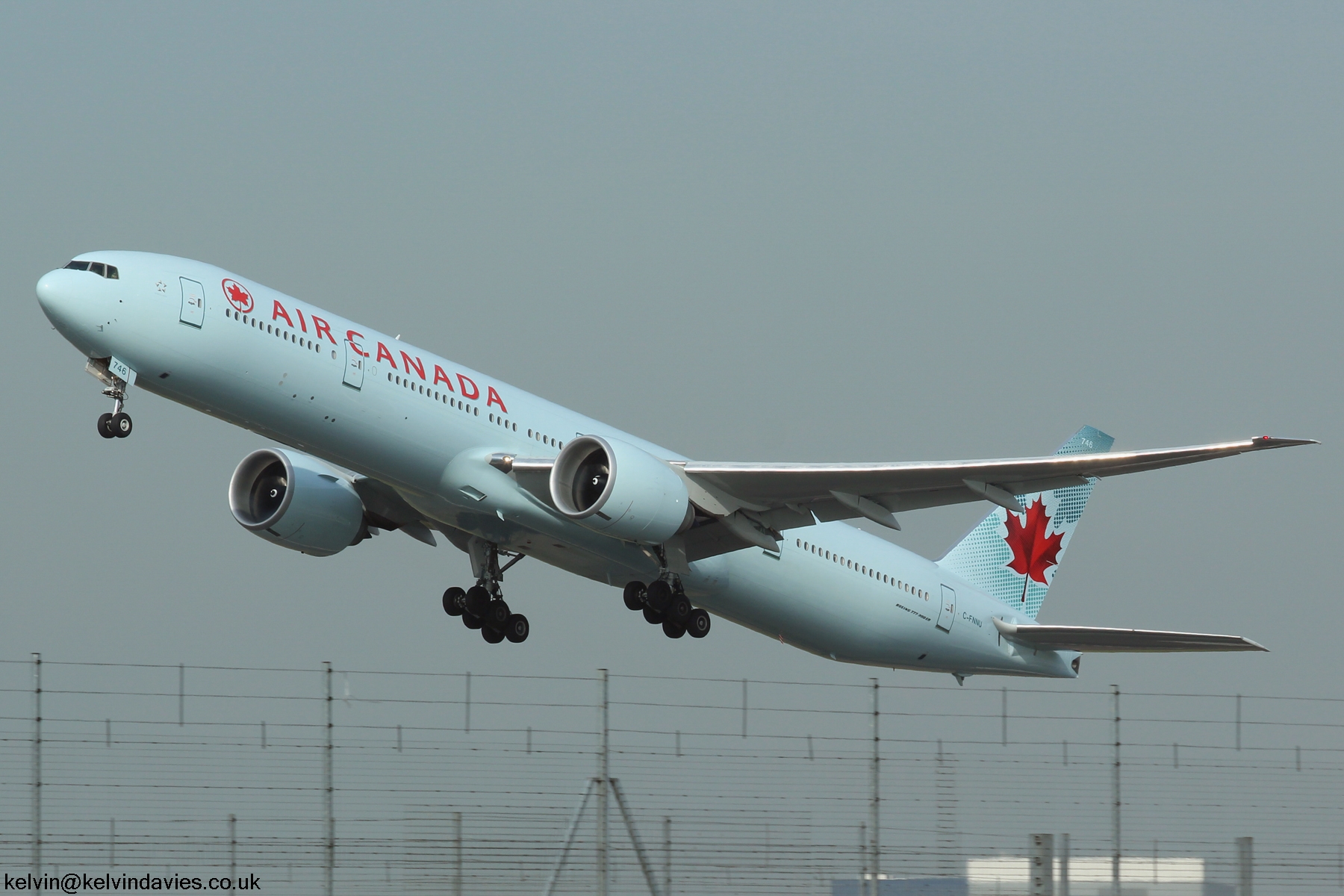 Air Canada 777 C-FNNU