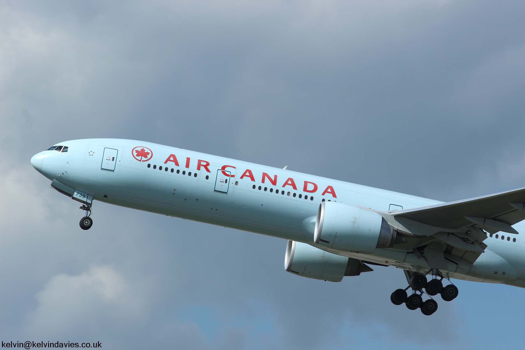 Air Canada 777 C-FRAM