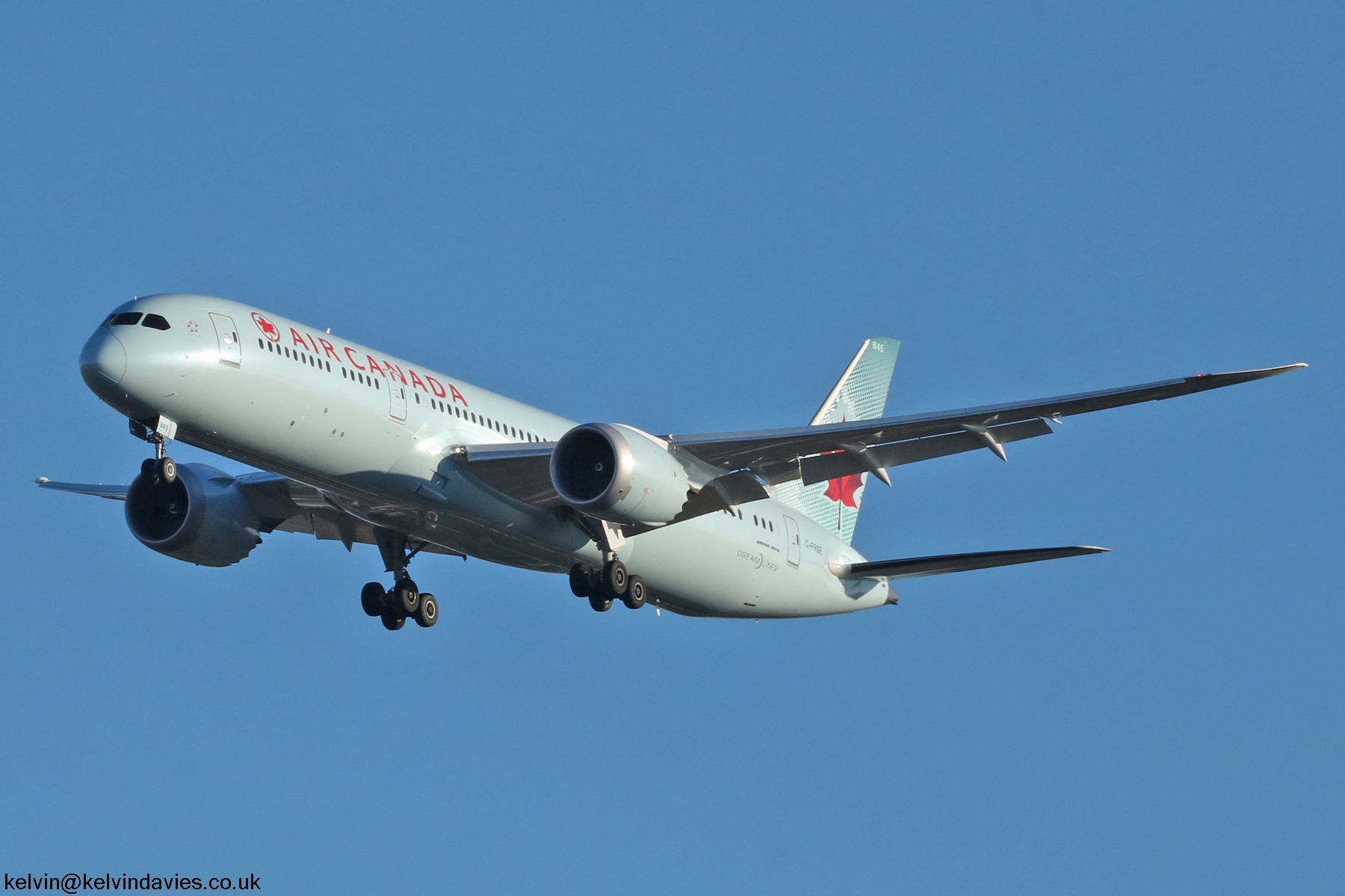 Air Canada 787 C-FRSE
