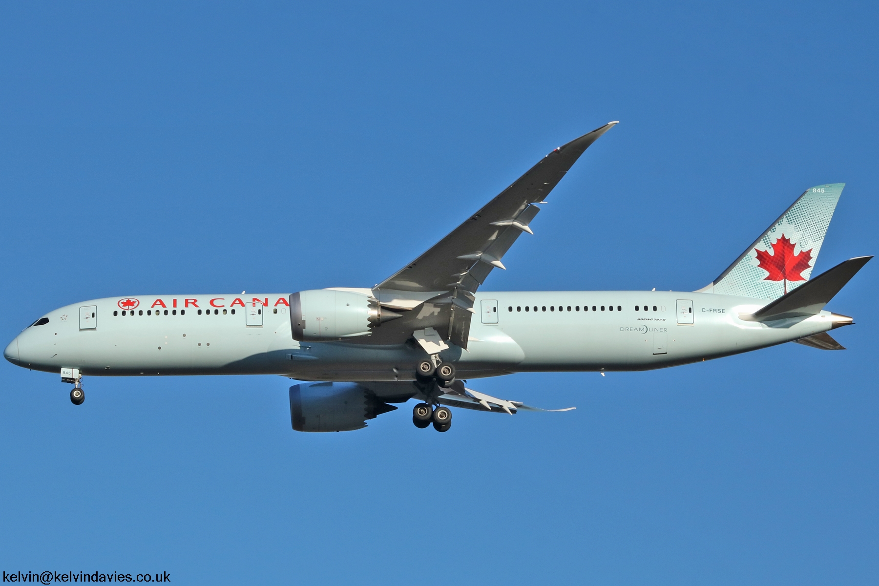 Air Canada 787 C-FRSE