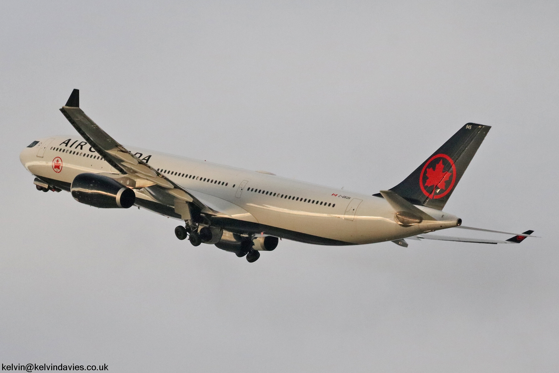 Air Canada A330 C-GKUH