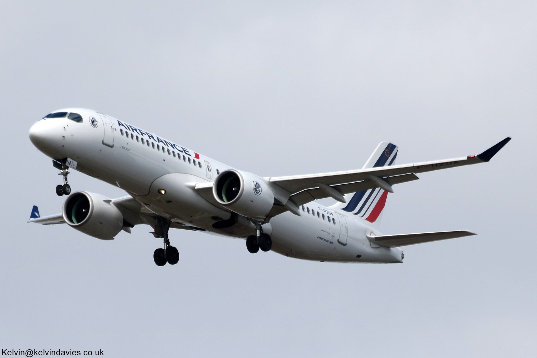 Air France A220 F-HZUA