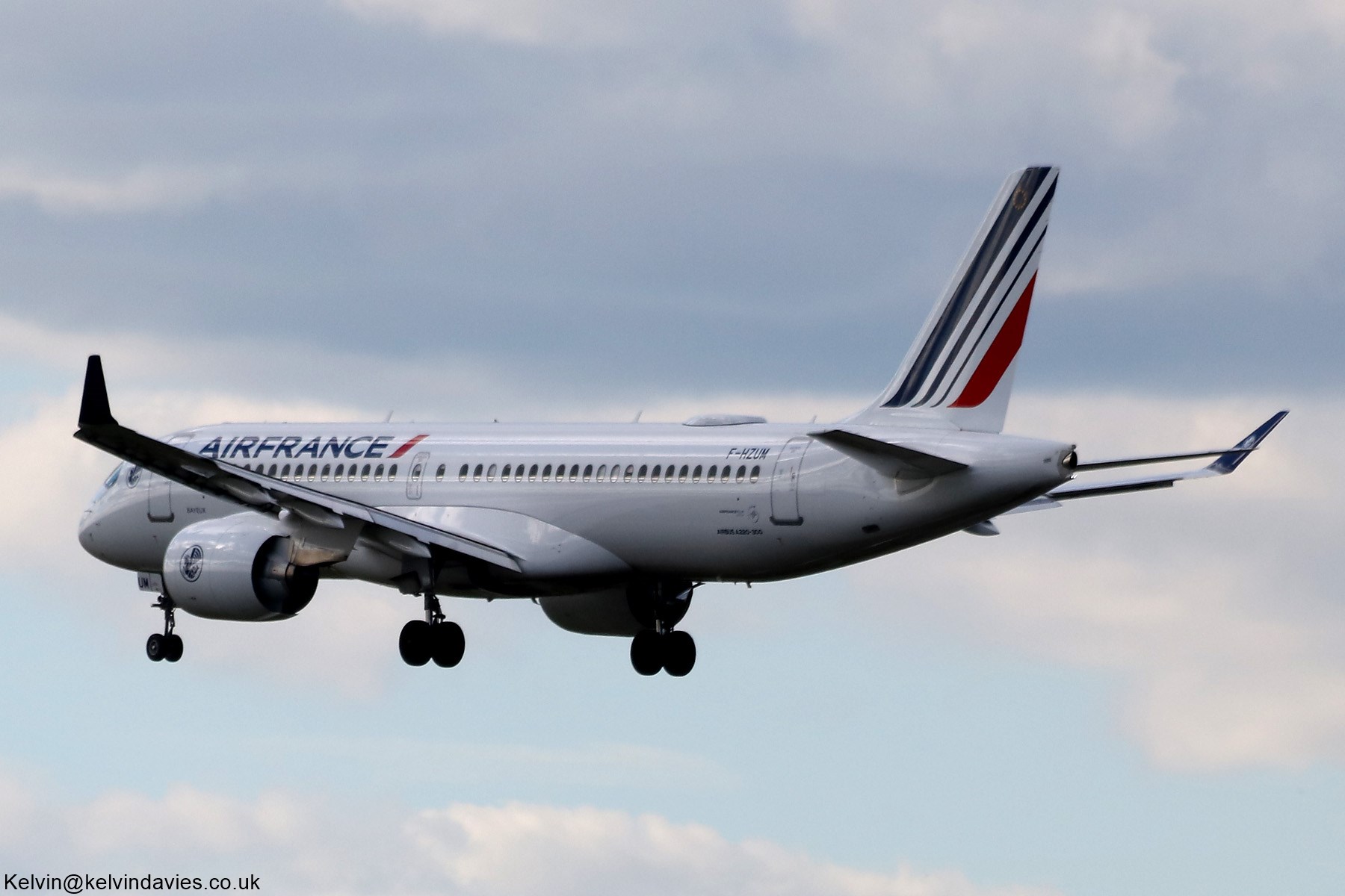 Air France A220 F-HZUM