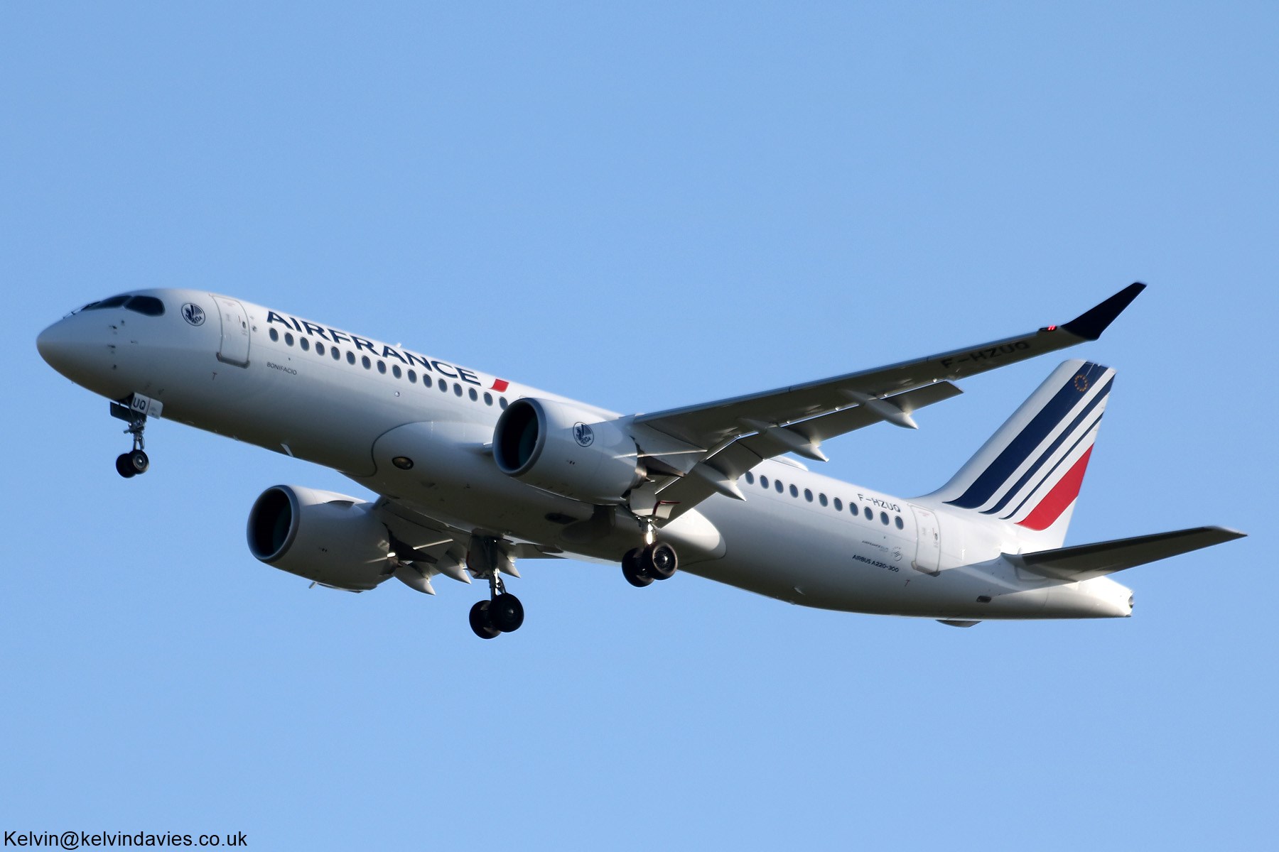 Air France A220 F-HZUQ