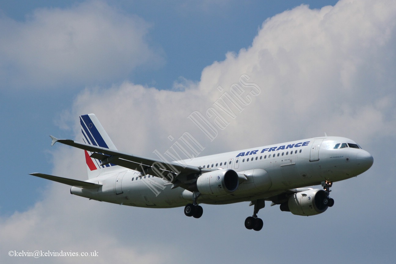 Air France A320 F-GKXF