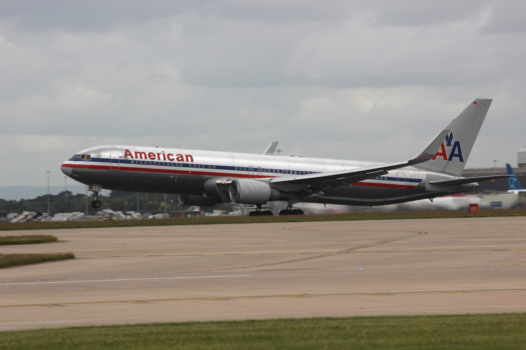 American Airlines 767 N360AA