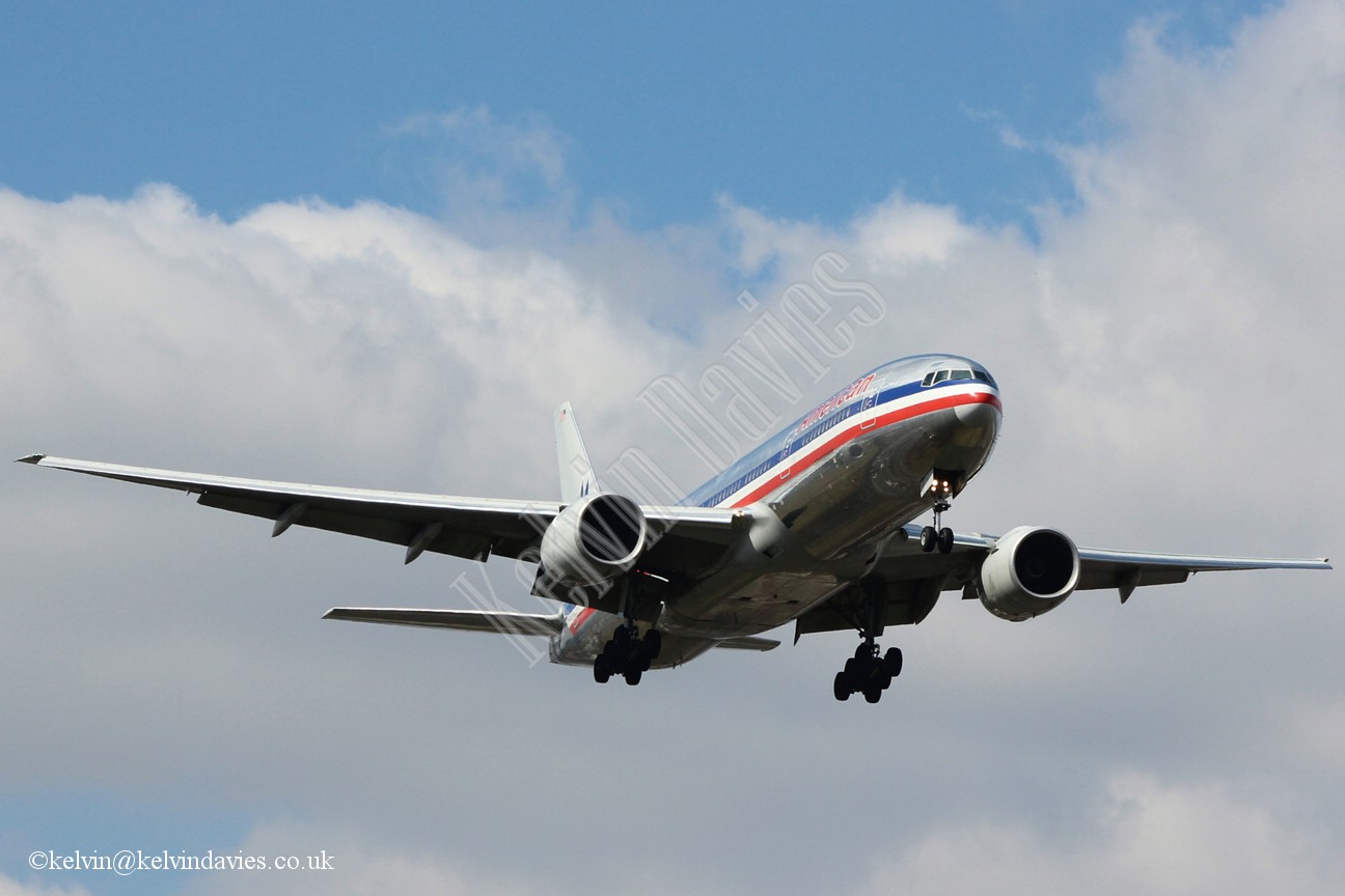 American Airlines B777 N768AA