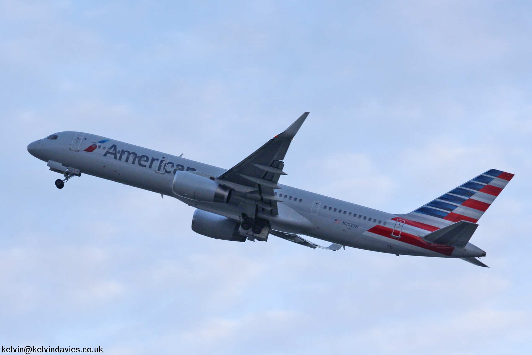 American Airlines 757 N202UW