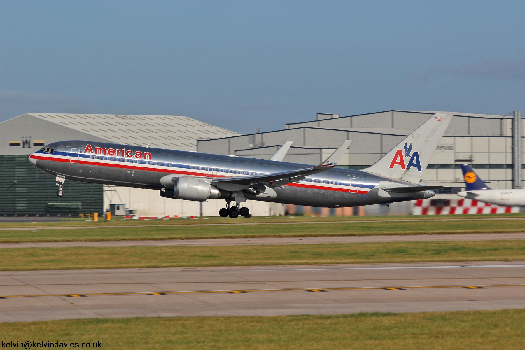American Airlines 767 N354AA
