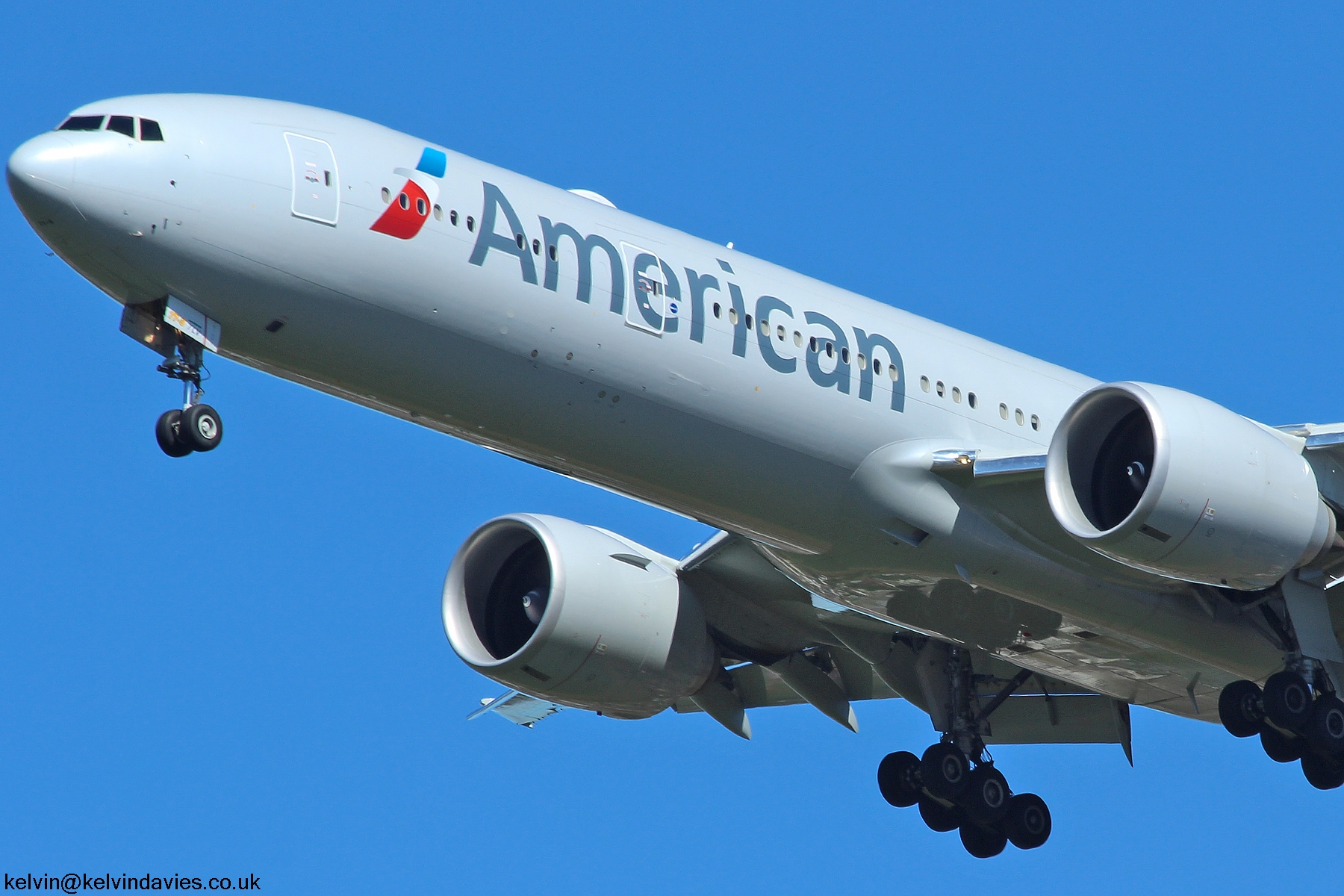 American Airlines 777 N735AT