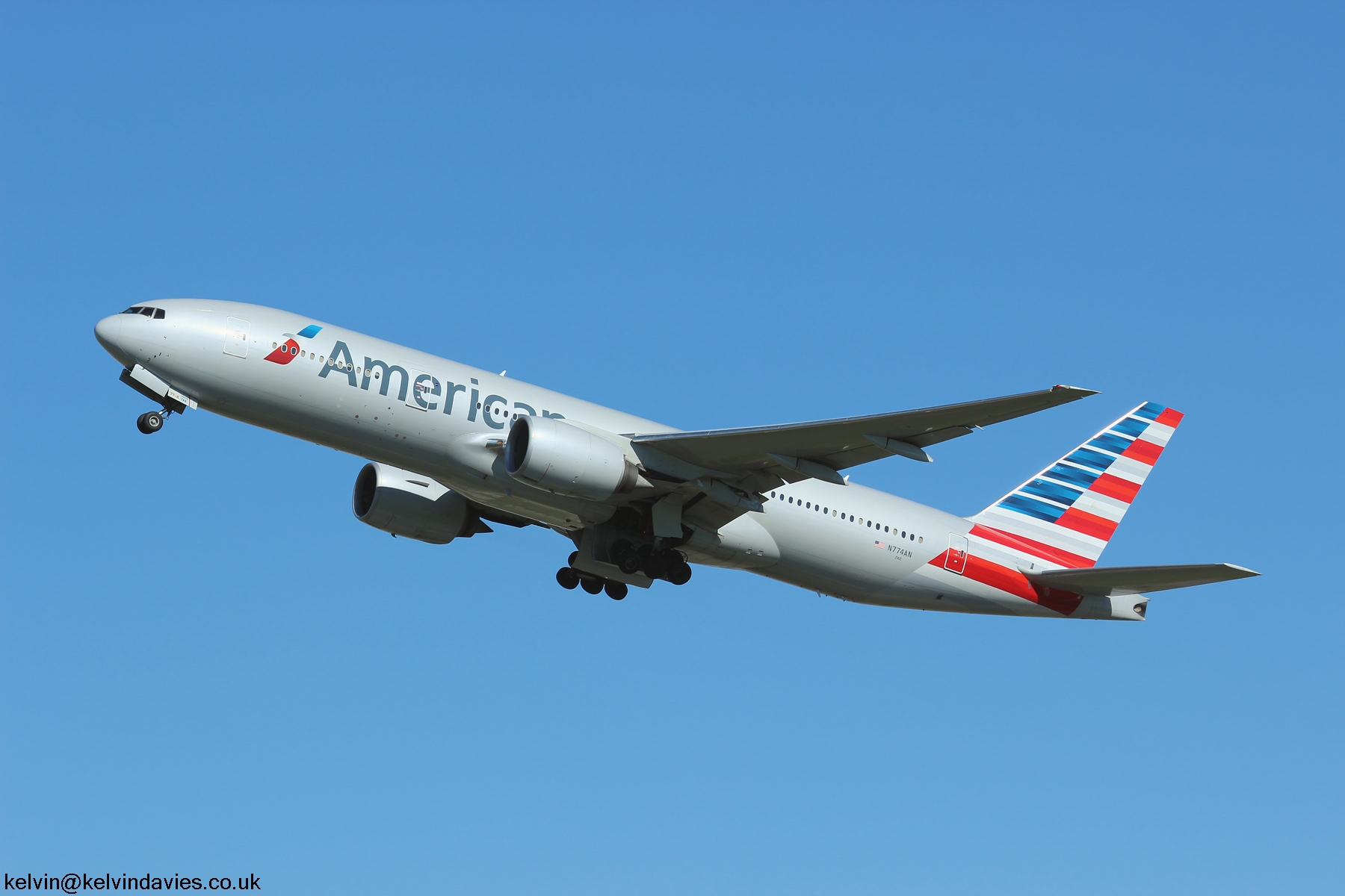 American Airlines B777 N774AN