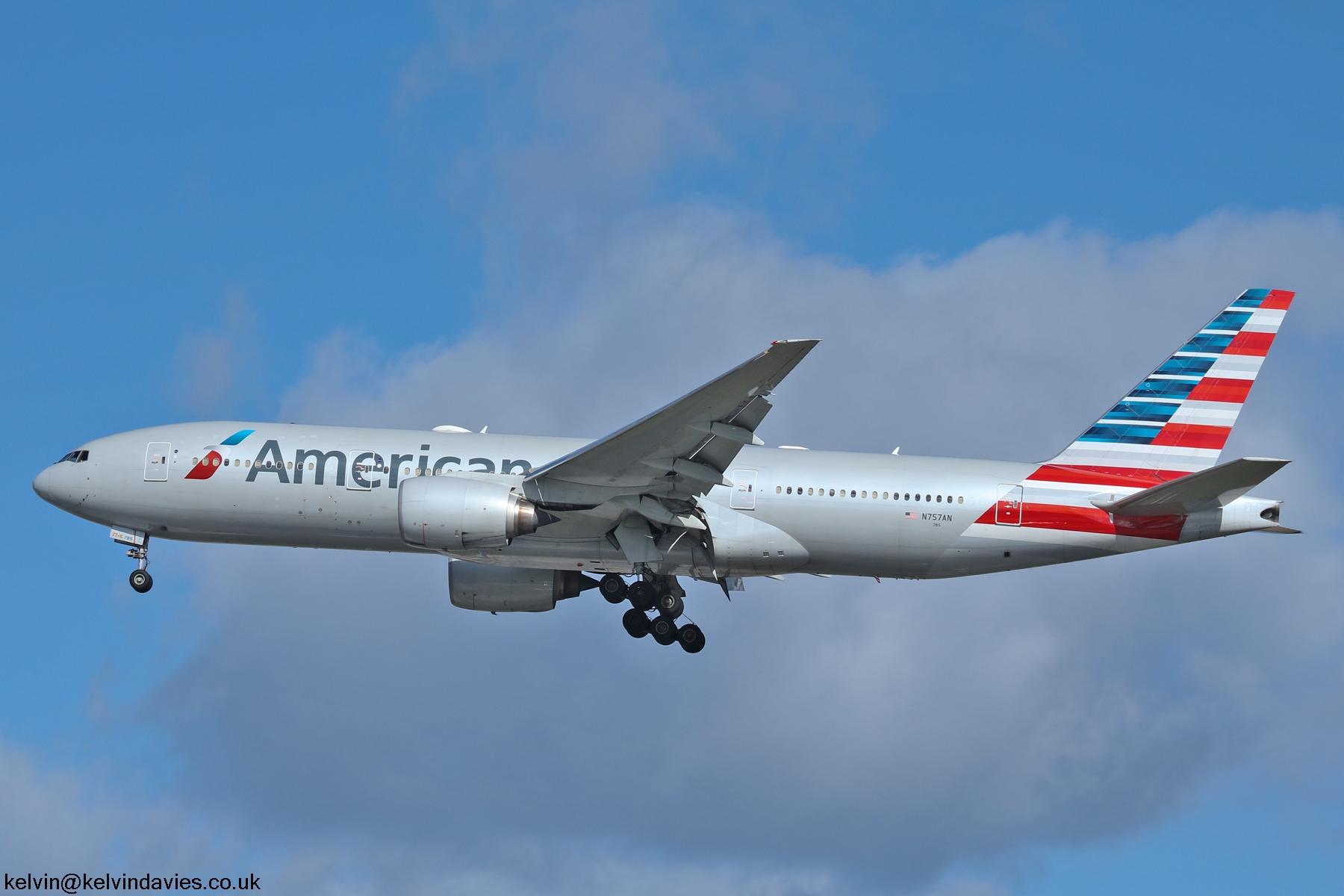 American Airlines 777 N757AN