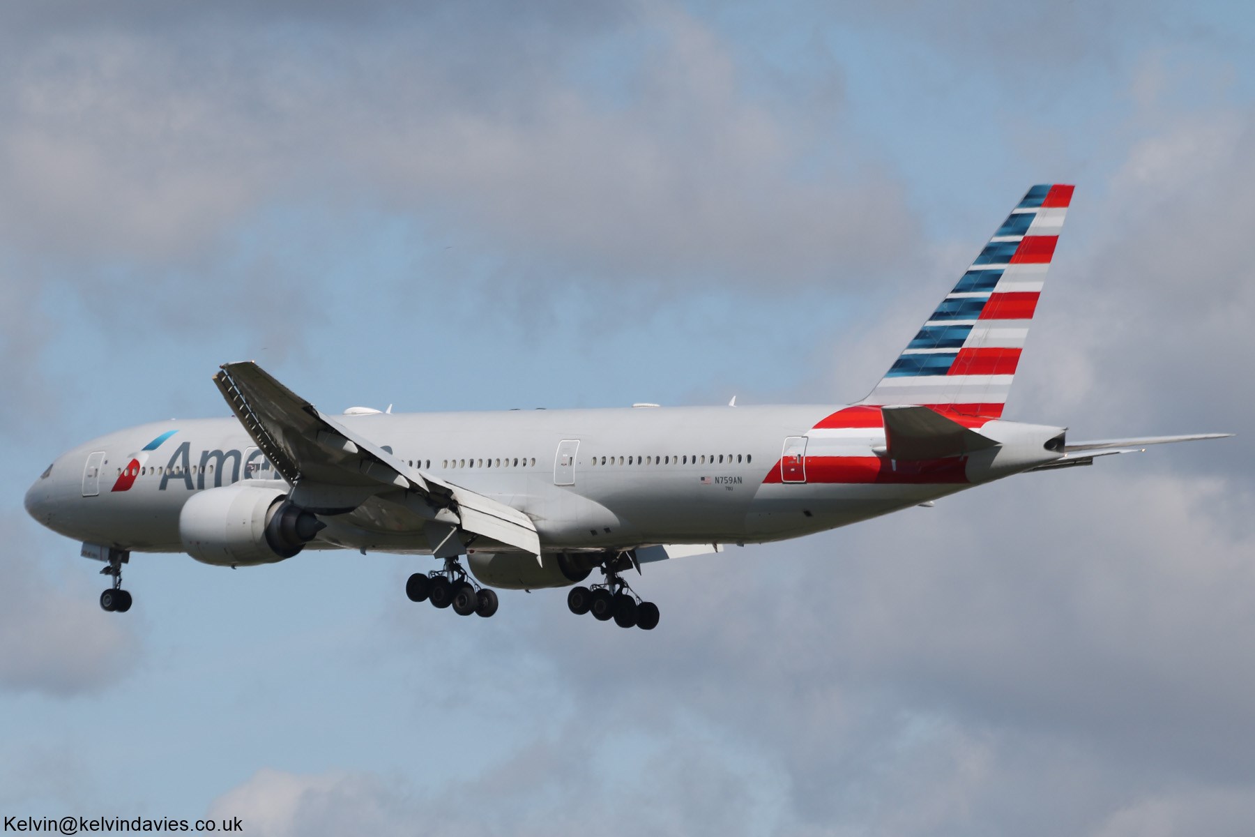 American Airlines 777 N759AN