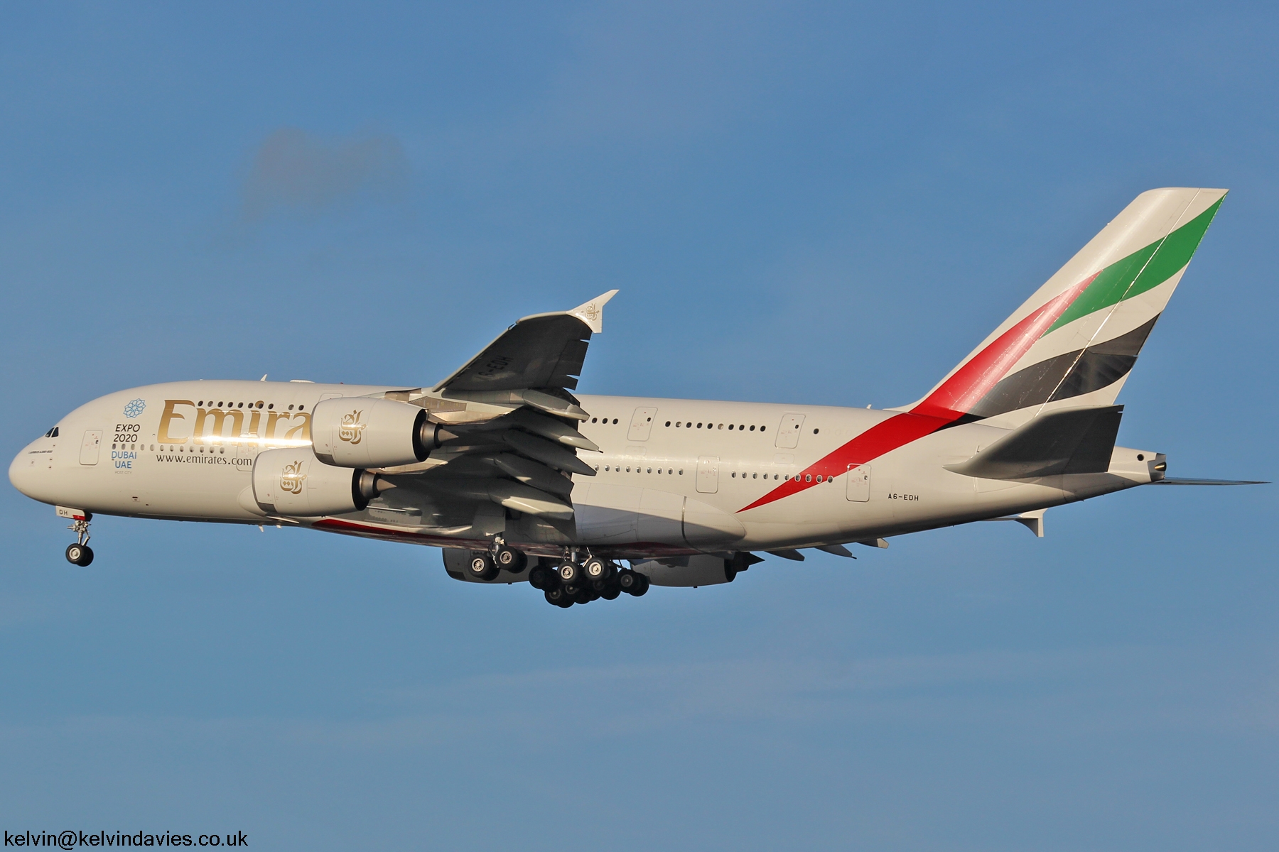 Emirates A380 A6-EDH