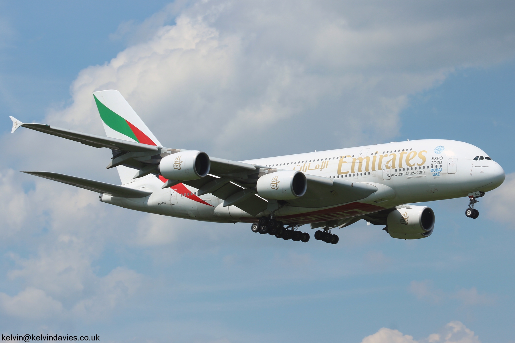 Emirates A380 A6-EDS