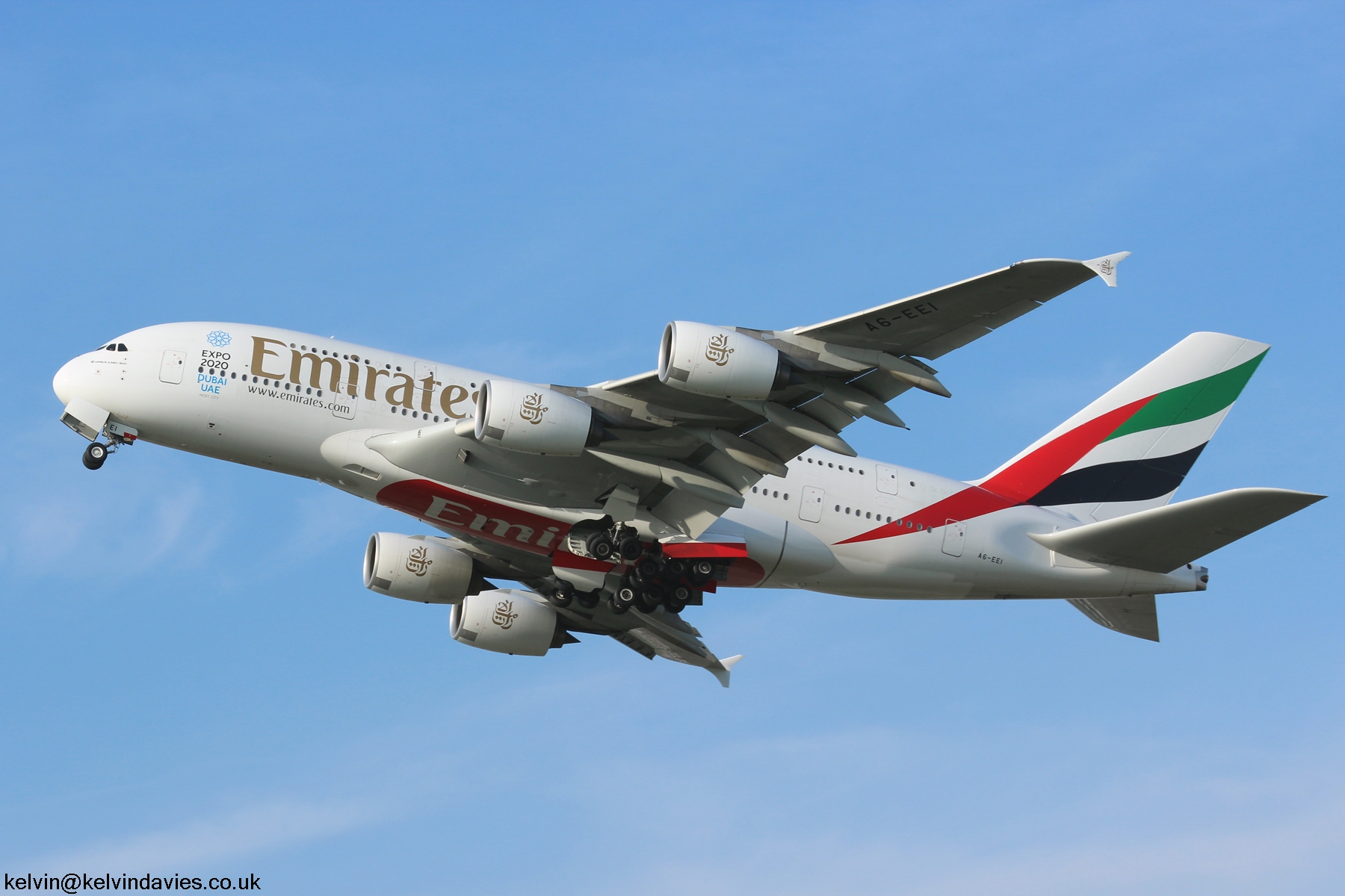 Emirates A380 A6-EEI