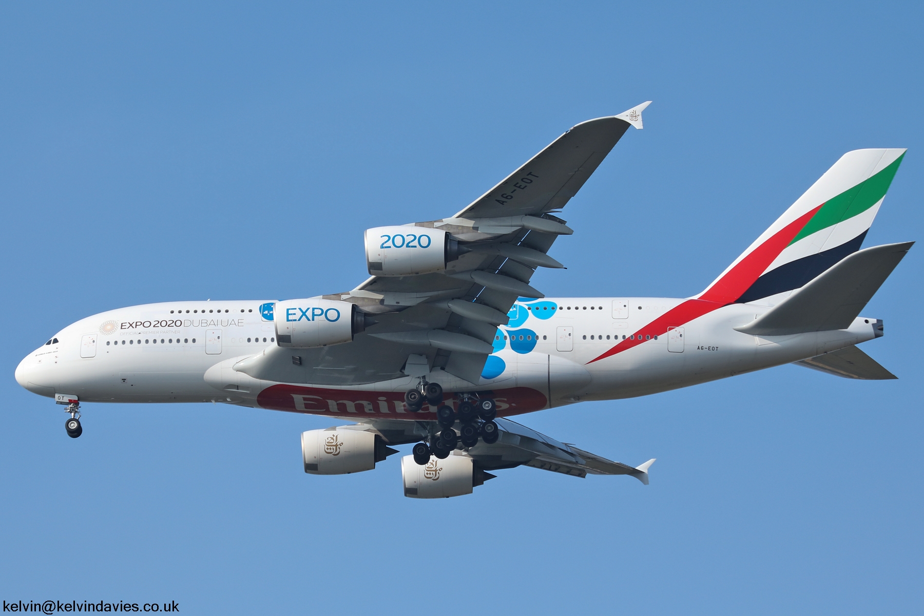 Emirates A380 A6-EOT