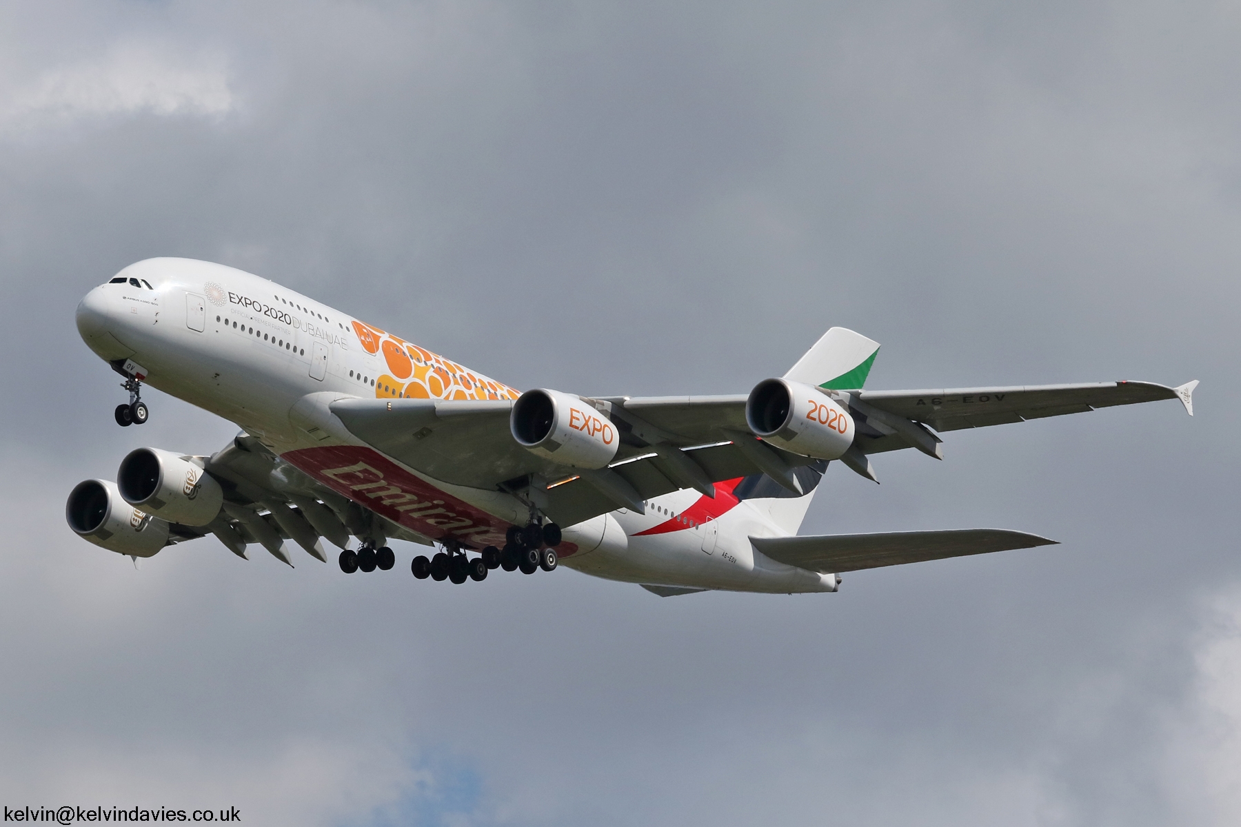 Emirates A380 A6-EOV