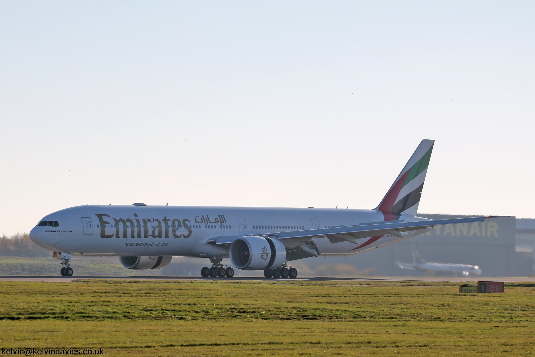 Emirates 777 A6-EQL