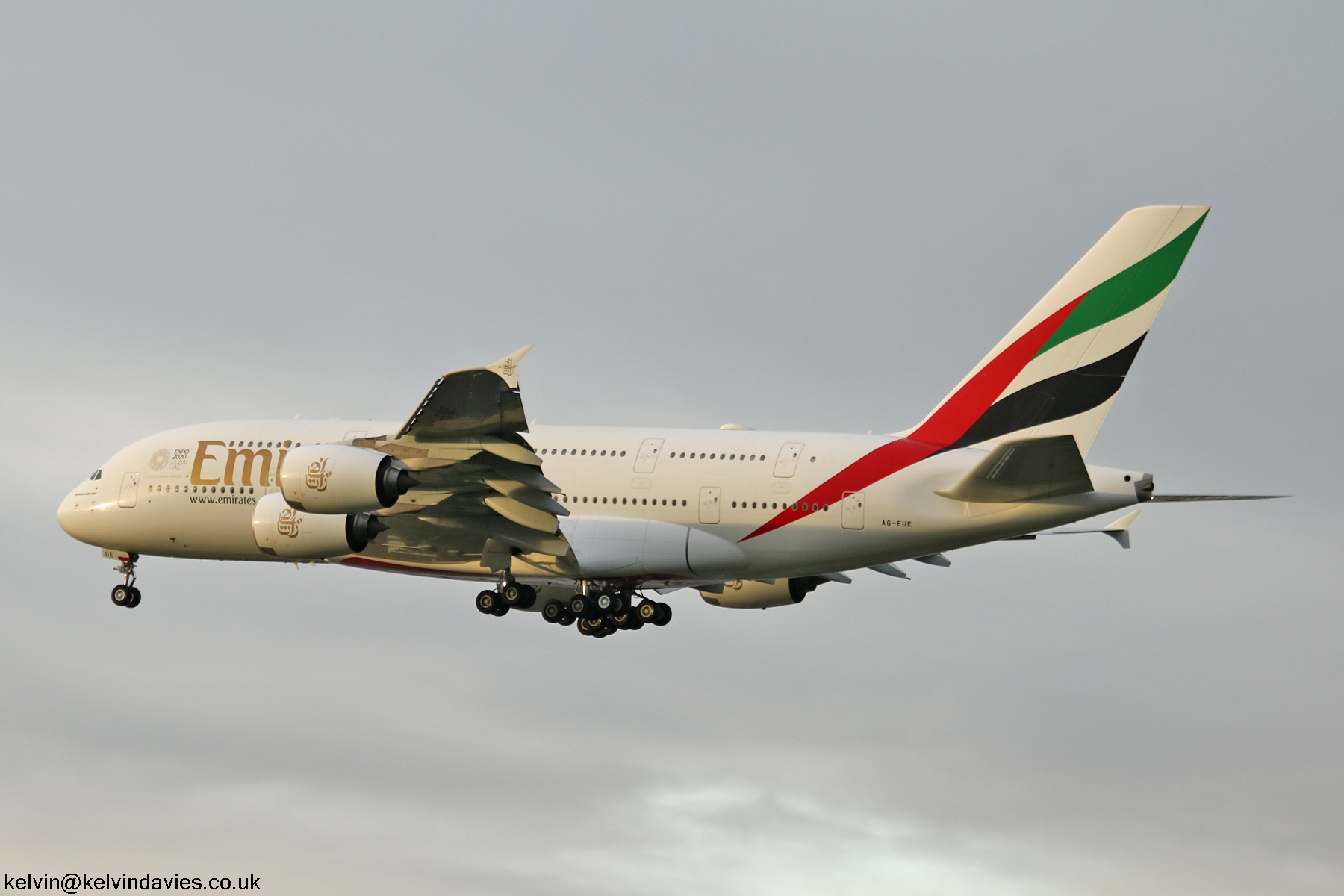 Emirates A380 A6-EUE