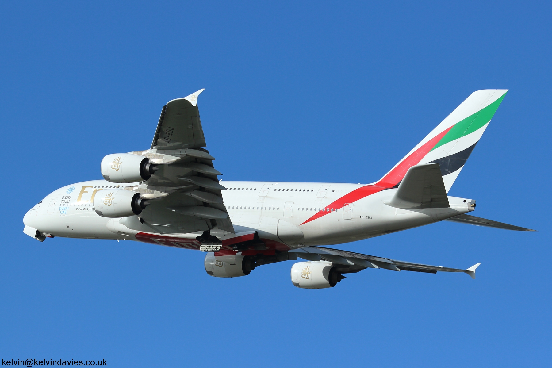 Emirates A380 A6-EDJ