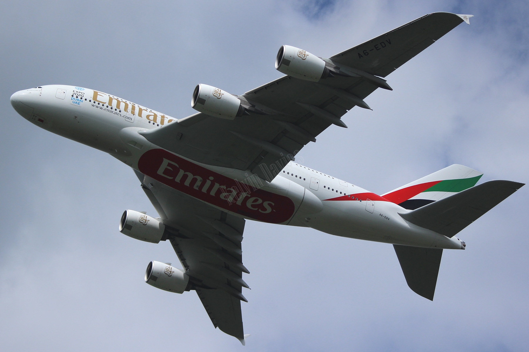 Emirates A380 A6-EDV