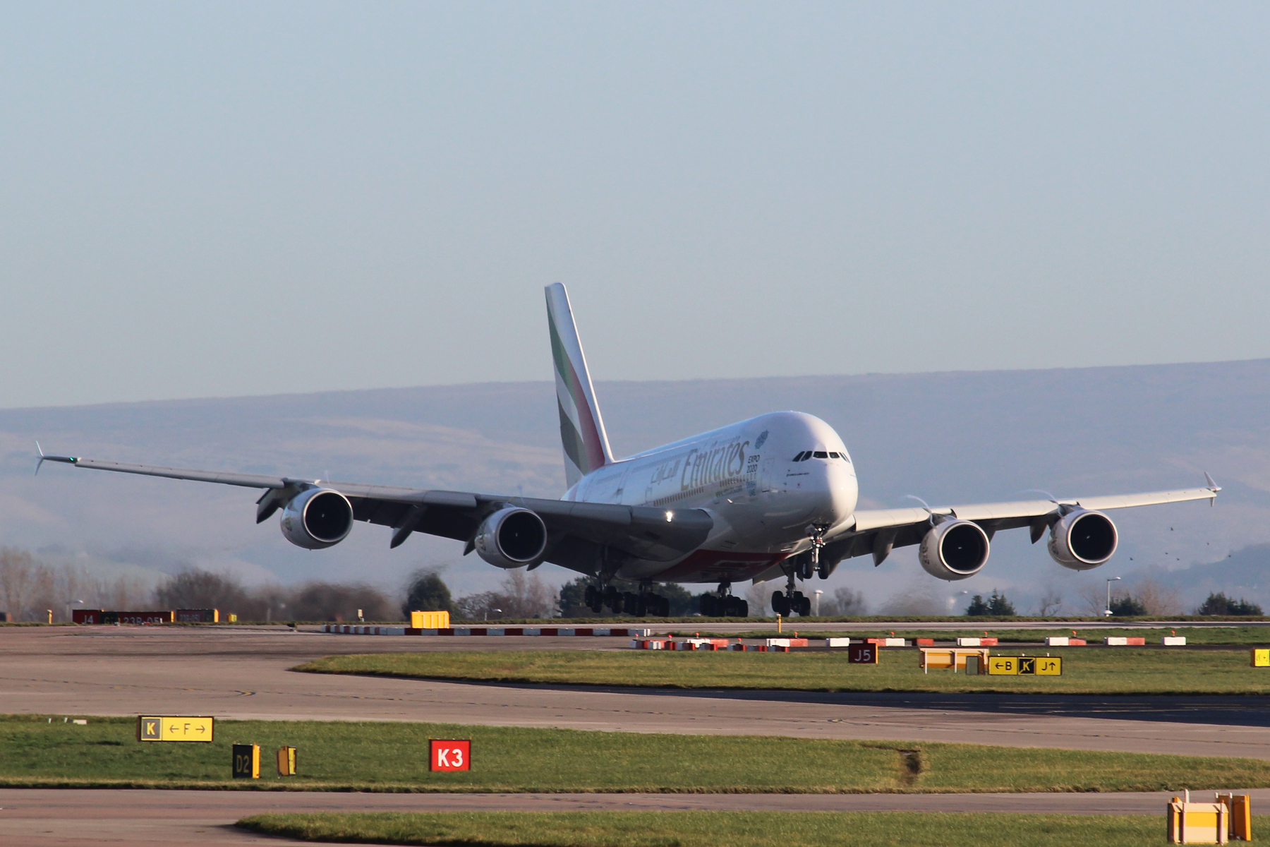 Emirates A380 A6-EED