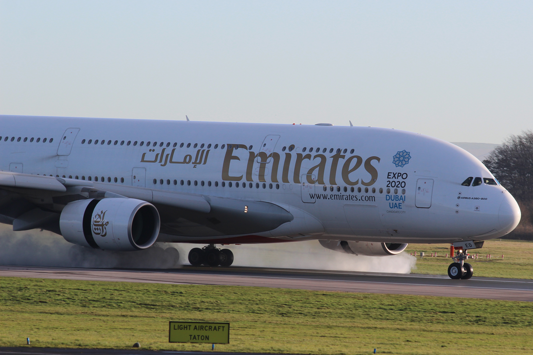 Emirates A380 A6-EED
