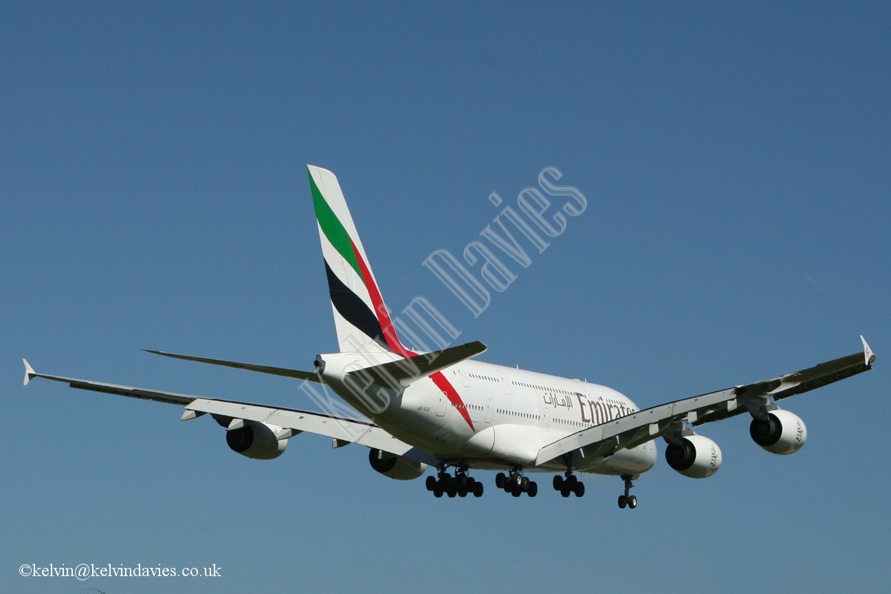 Emirates A380 A6-EEE