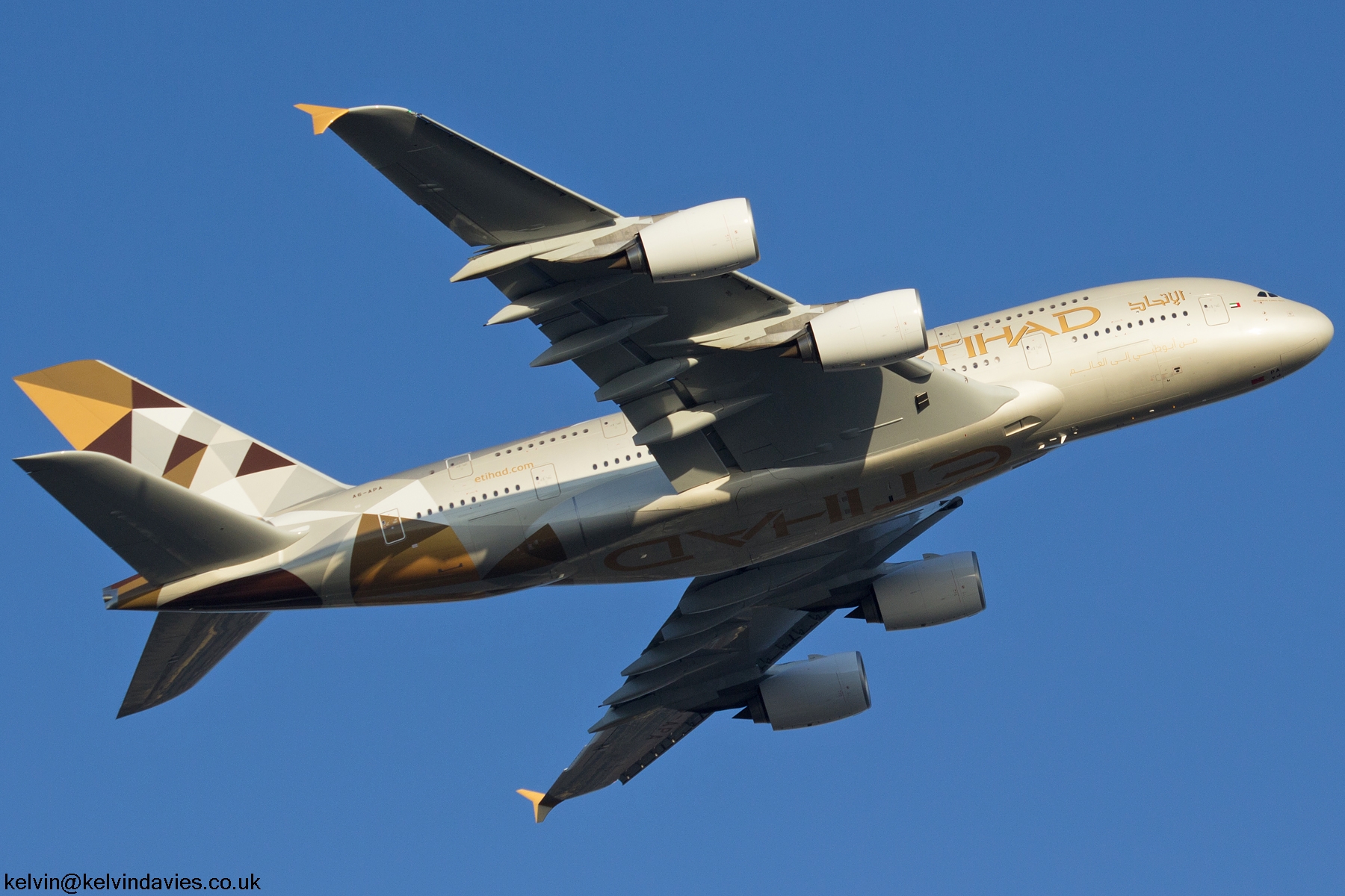 Etihad Airways A380 A6-APA