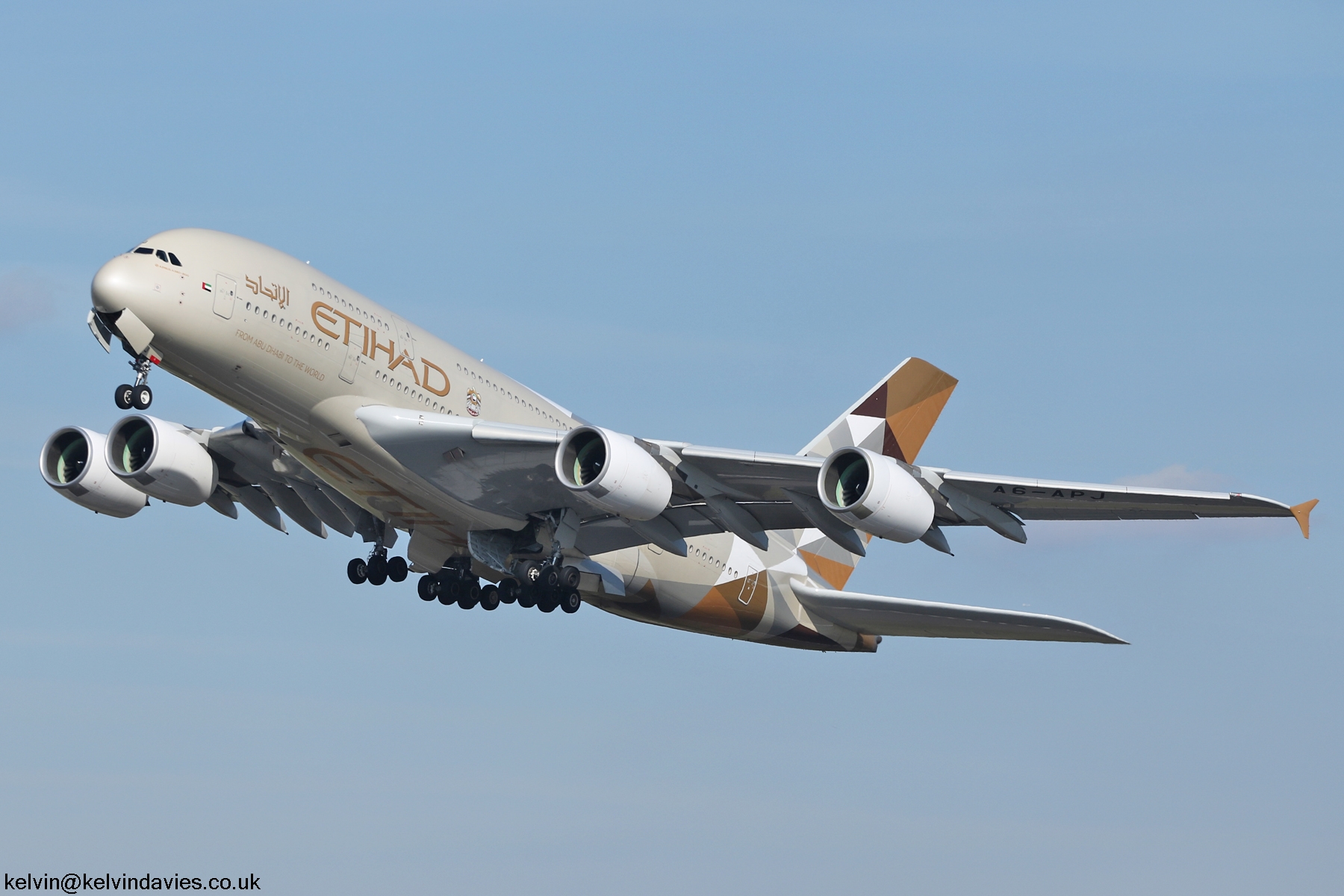 Etihad Airways A380 A6-APJ