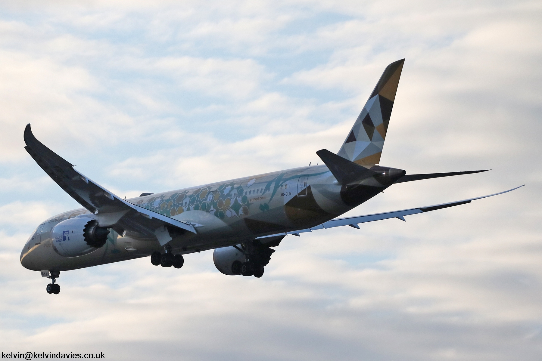 Etihad Airways 787 A6-BLN