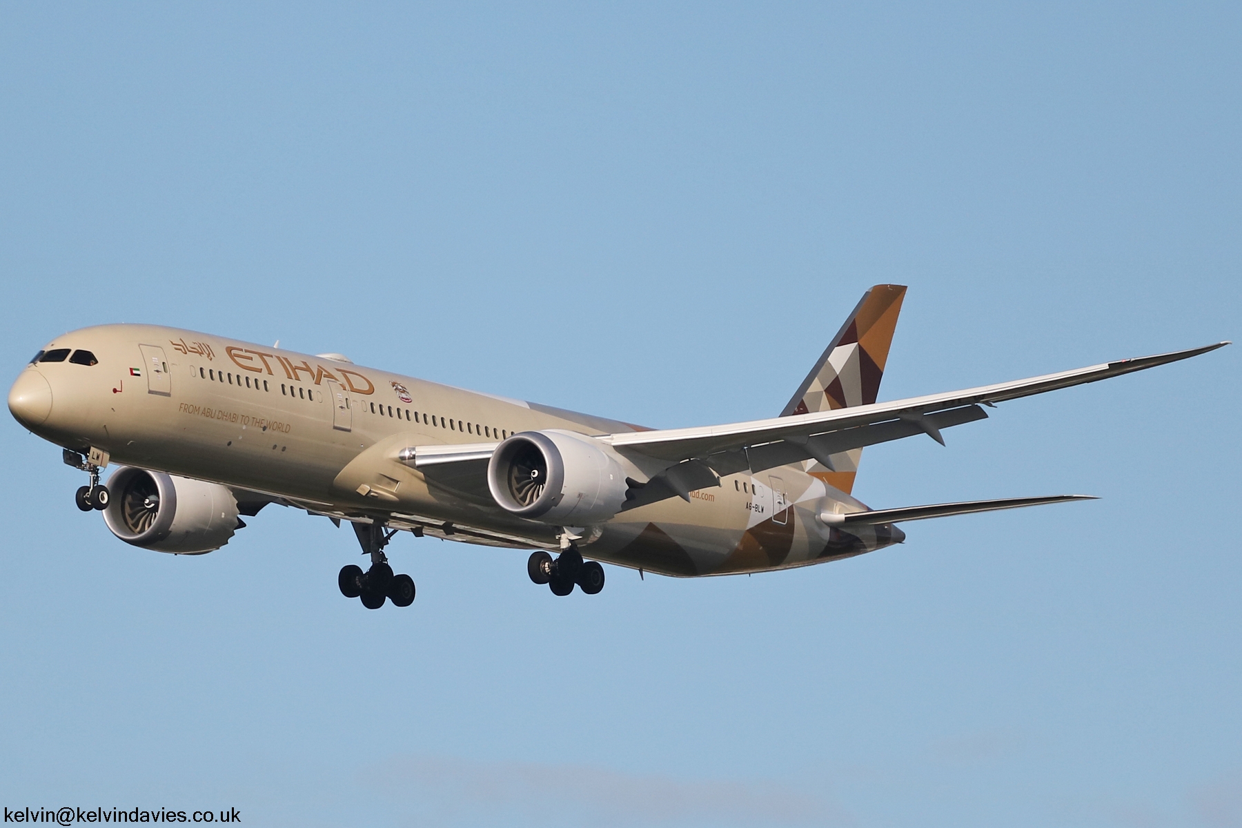 Etihad Airways 787 A6-BLW