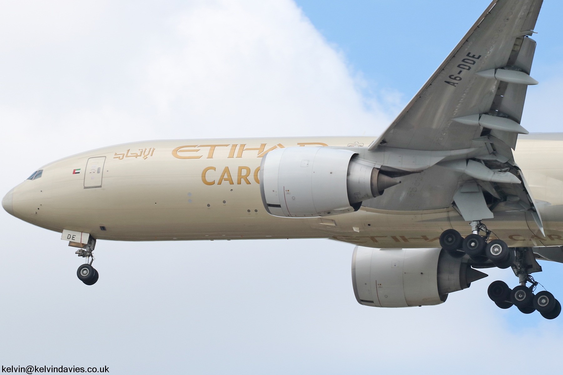 Etihad Airways 777 A6-DDE