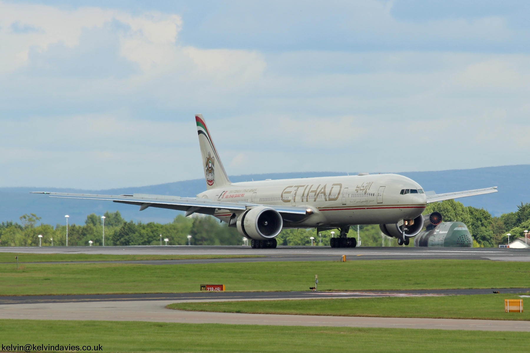 Etihad Airways 777 A6-ETJ